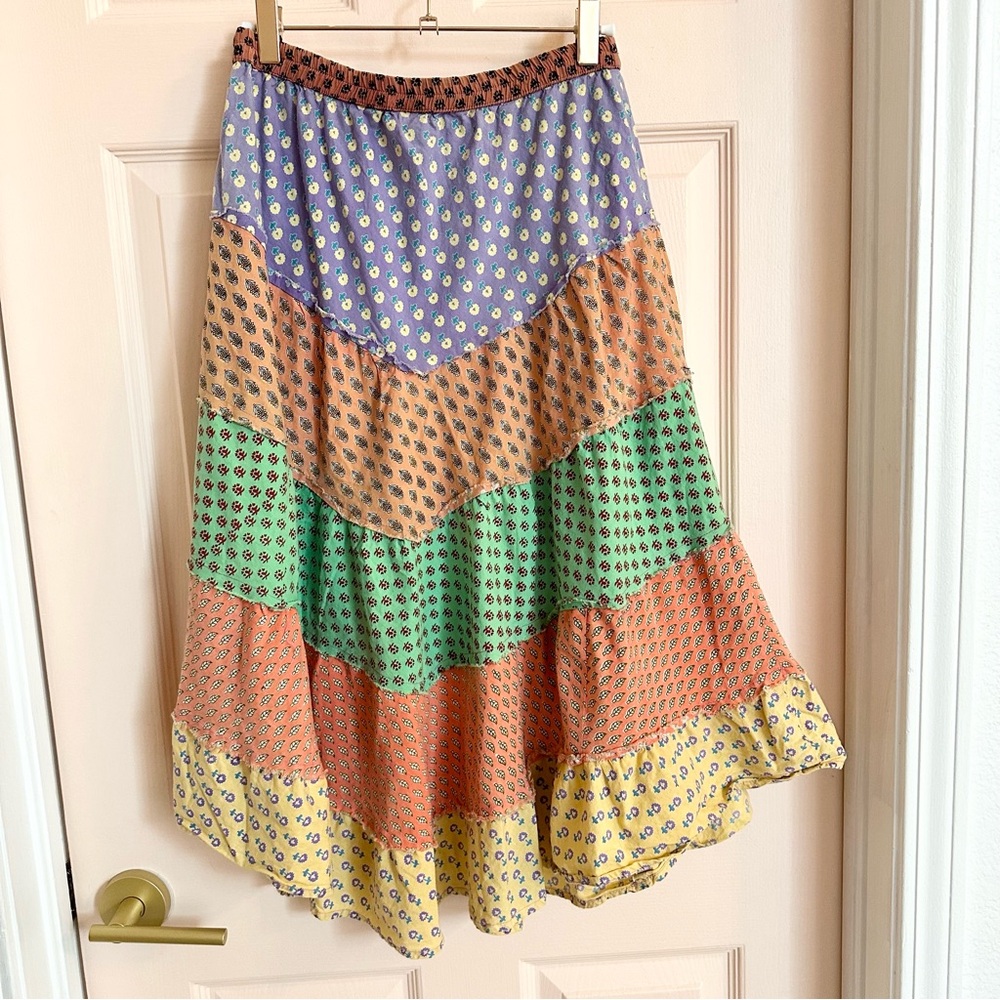 Multicolor Sacred threads skirt - Picture 4 of 4